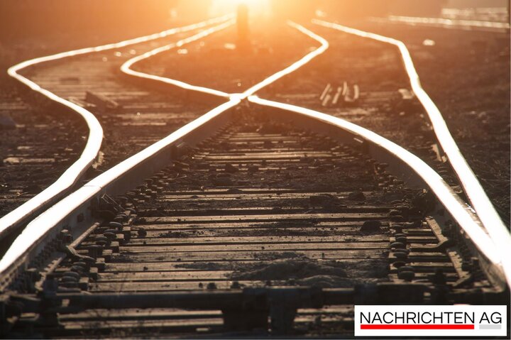 Chaos am Bahnhof Bernau: Mietwagenparkplatz überfüllt und unkontrolliert!